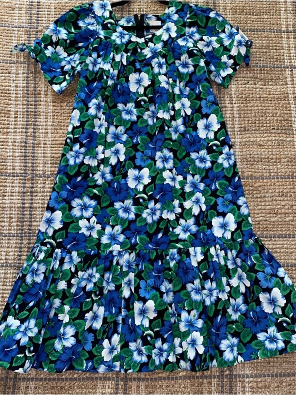 Vintage 1980s Malihini Hawaii Vintage Hibiscus MuuMuu Dress Size P Extra Small